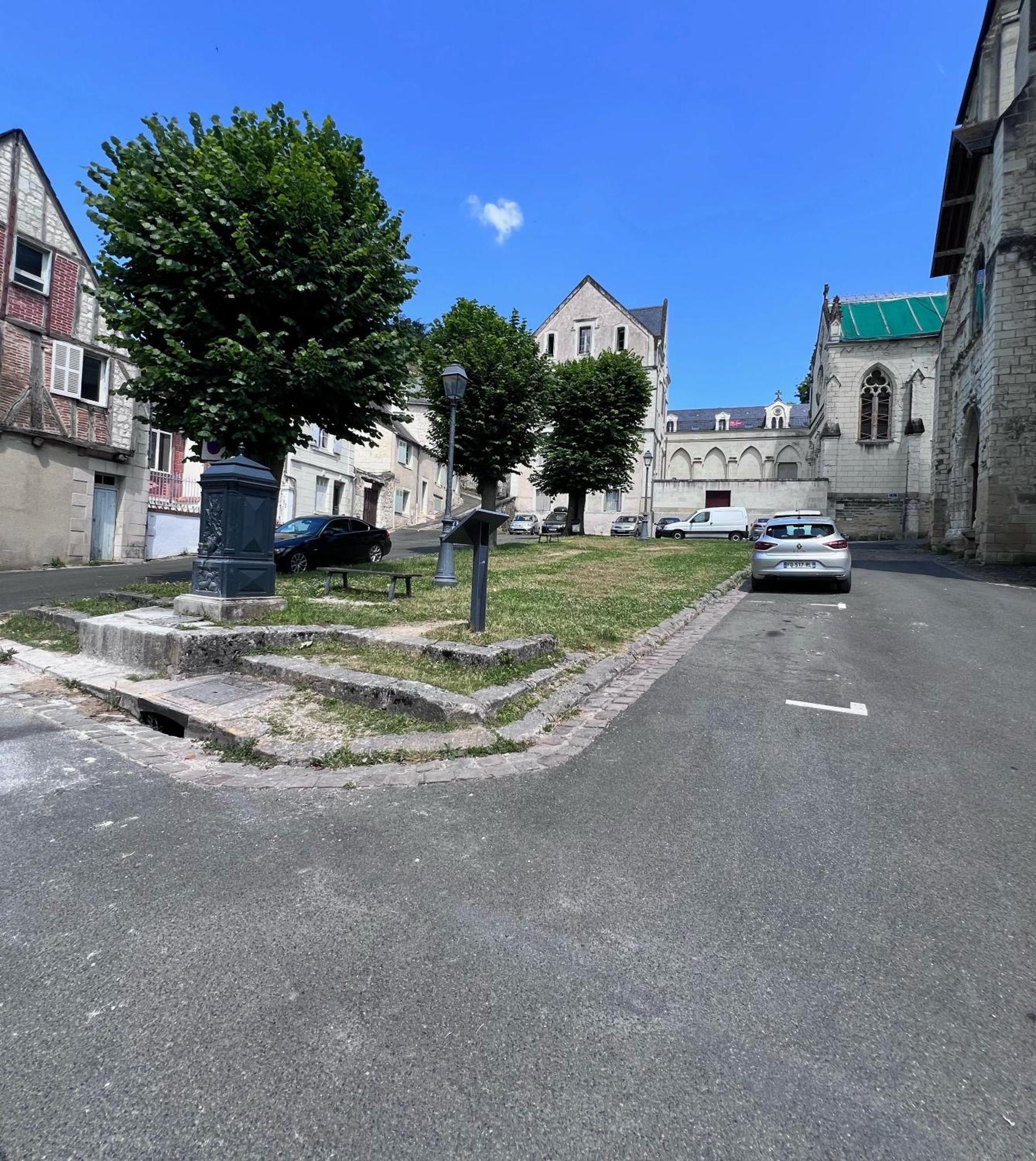 La Tour De L Horloge, Appt Typique A 500M Du Chateau Chinon Exterior foto