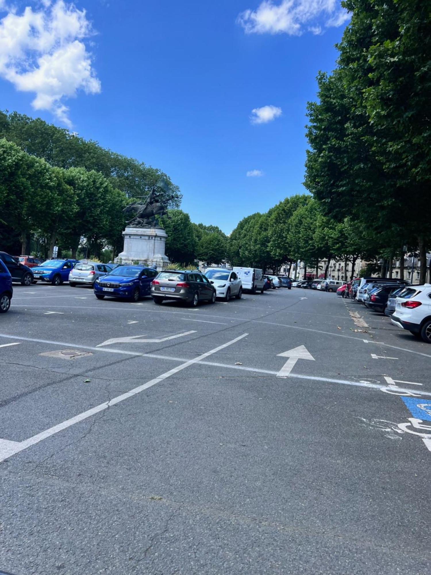 La Tour De L Horloge, Appt Typique A 500M Du Chateau Chinon Exterior foto